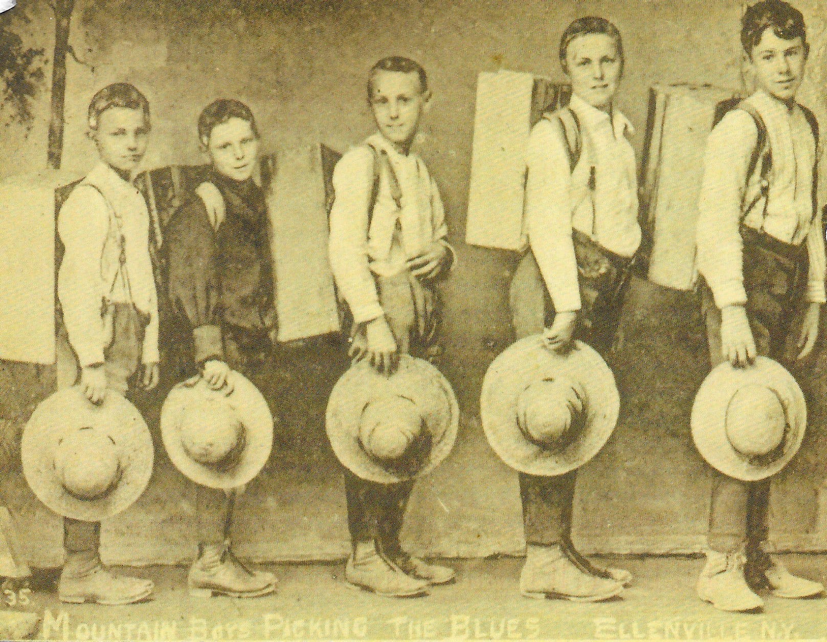Huckleberry Picking, An Old Summer Tradition in the Shawangunks